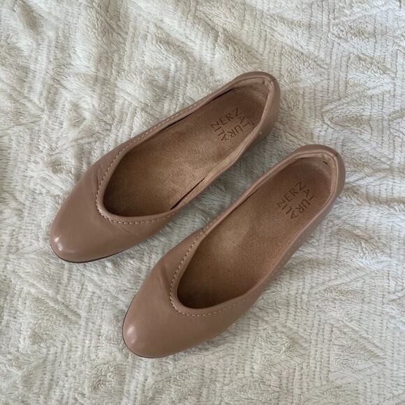 Naturalizer Beige Nude Leather Ballet Flats - Picture 1 of 10